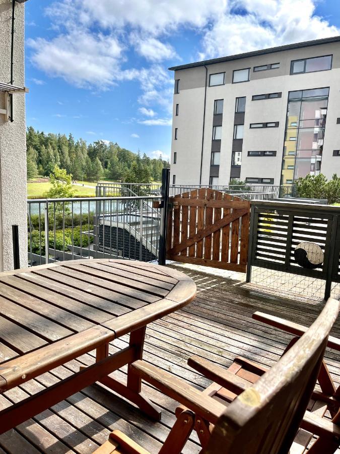 Guest With View And Terrace, Vuosaari, Helsinki, Self Check-in * Helsínquia